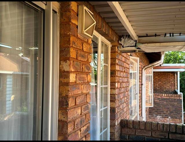 2 BEDROOM APARTMENT FOR SALE IN CLARINA